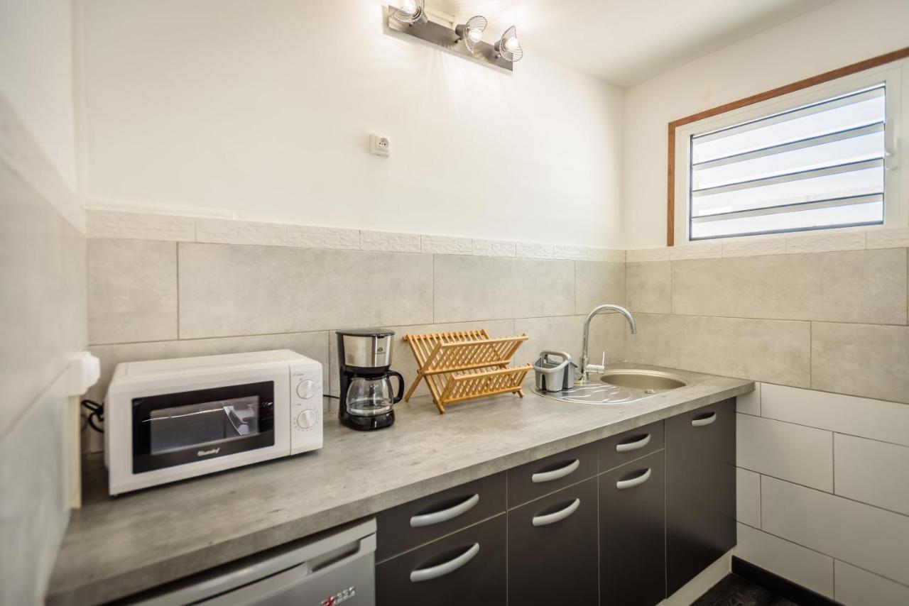 Appartements Et Chambres En Coeur De Ville Saint-Denis - Entree Autonome - Check In 14H30- Exterior foto