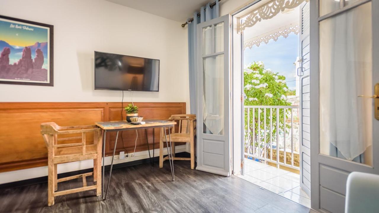 Appartements Et Chambres En Coeur De Ville Saint-Denis - Entree Autonome - Check In 14H30- Exterior foto
